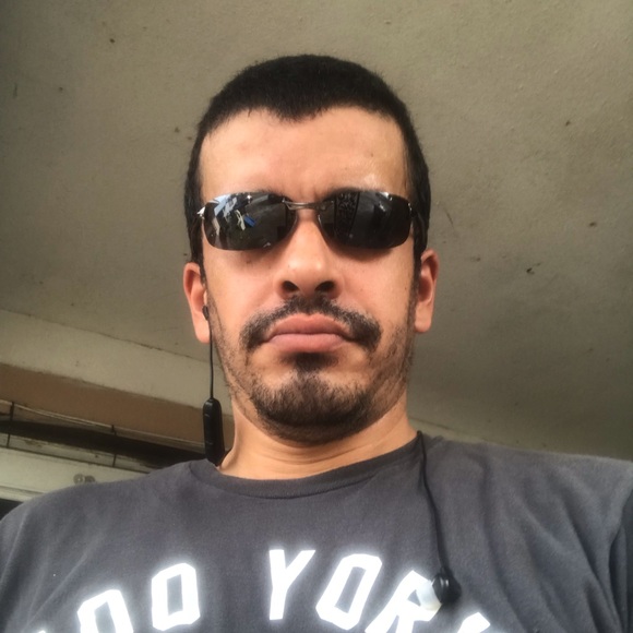 Meet your Posher, Jorge - Picture 1 of 1